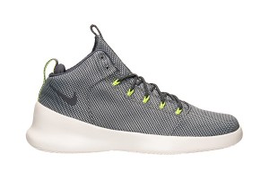 Nike Hyperfr3sh Mid Off Court Shoes