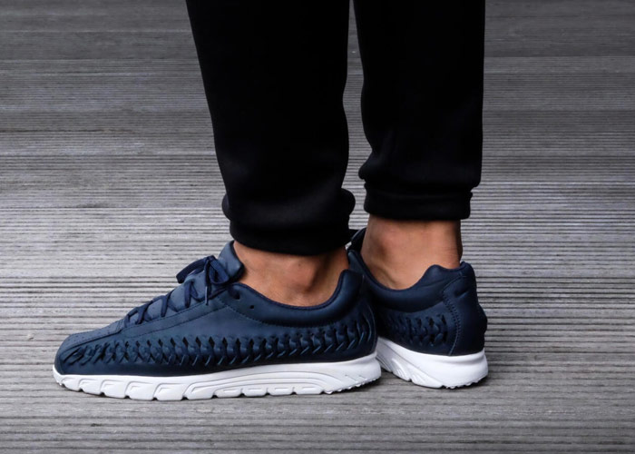 hoek Onweersbui amusement Nike Mayfly Woven for Sale - Get the Nike Mayfly Woven in Navy for $48